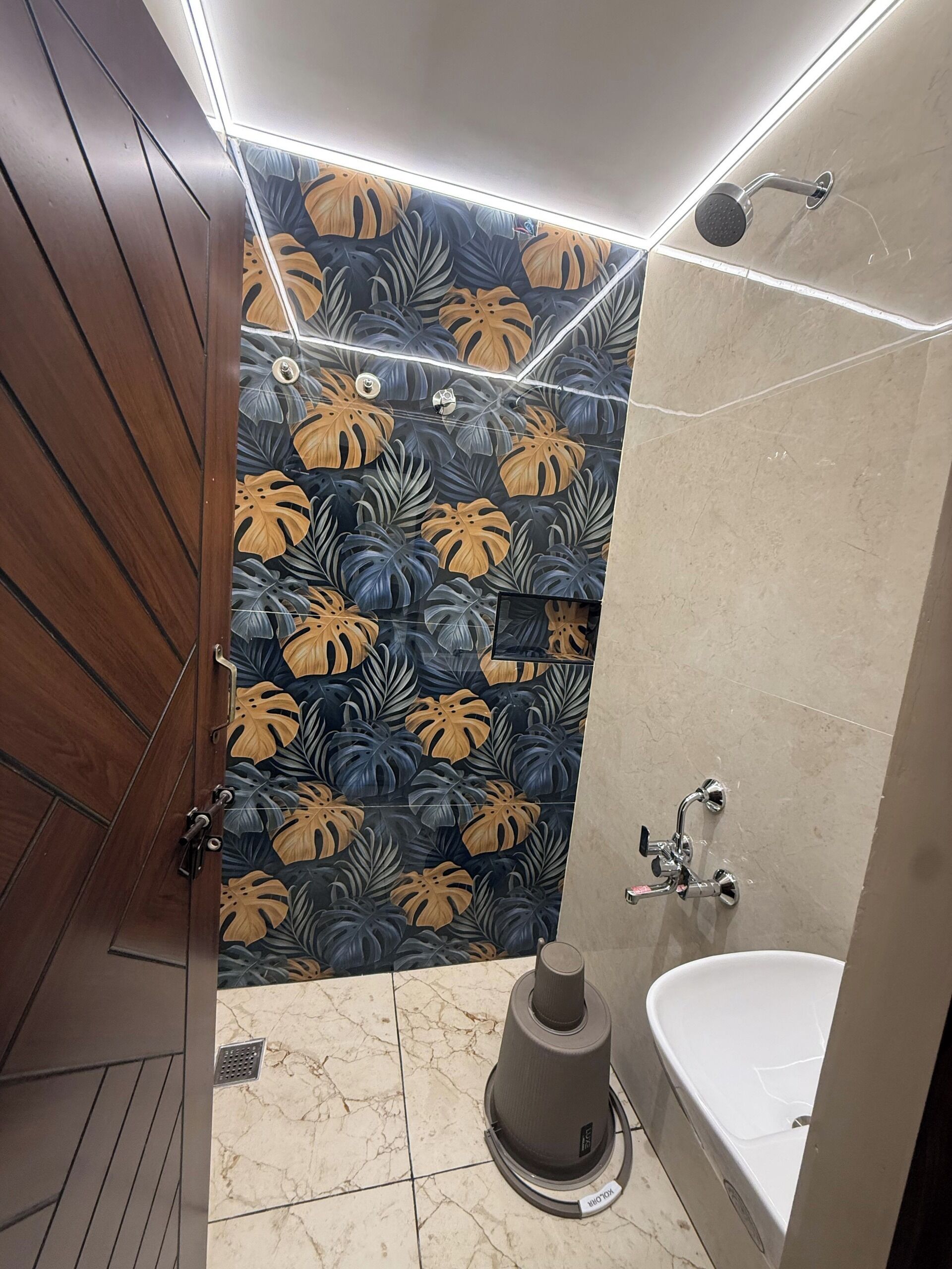 Appartamento familiare, balcone, vista città | Bagno | Doccia