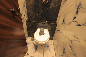 Family Apartment, Balcony, City View | Bathroom | Shower - Sasirekha Residency & Homestay (Puducherry)