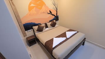 Desk, laptop workspace, free WiFi