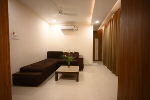 Interior - HOTEL SANTOOR  (Varanasi)