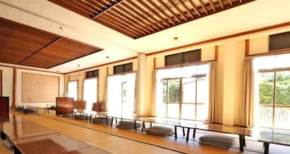 Sugakuso trailer house