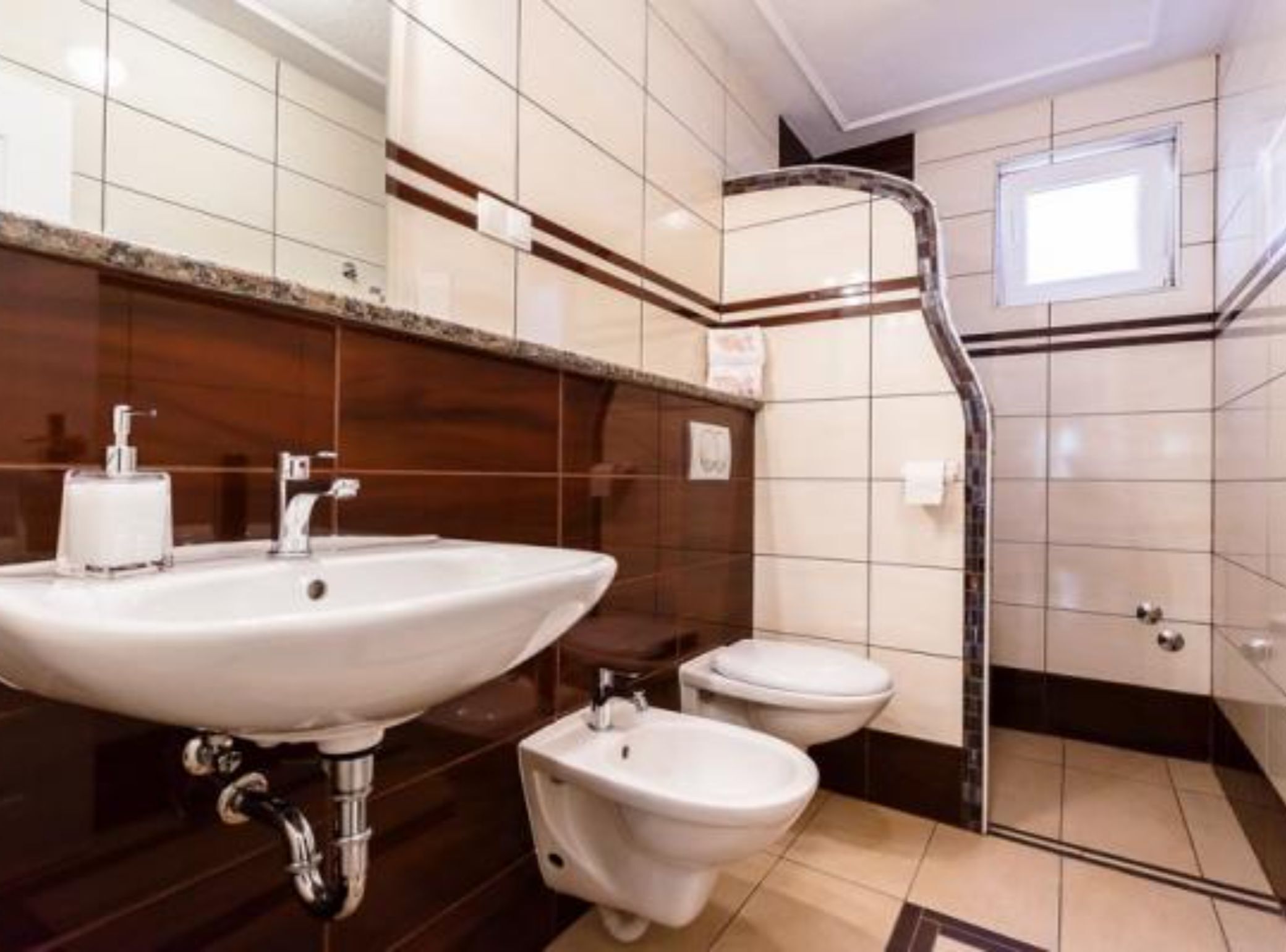 Apartment (Two bedroom apartment (Intimo) 53050) | Bathroom | Shower, towels