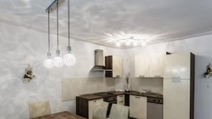 Apartemen (Two bedroom apartment (Intimo) 53050) | Dapur pribadi | Lemari es