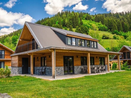 Premium Chalet an einem See nahe Skigebieten