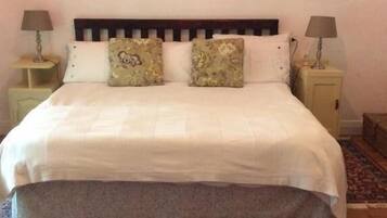 Tweepersoonskamer, terras, uitzicht op tuin | Gratis wifi