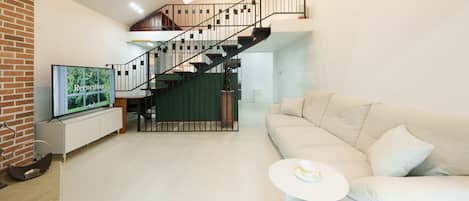 Basic Room, 3 Bedrooms (Pool Villa)