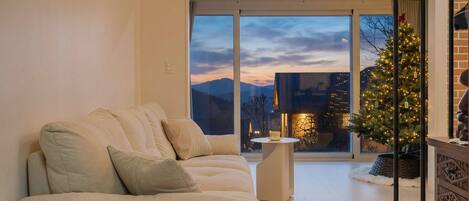 Basic Room, 3 Bedrooms (Pool Villa)