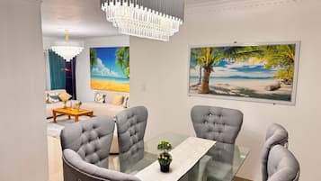 Apartment, 4 Bedrooms, Smoking, Balcony | Living room