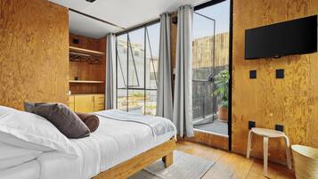 5 chambres, fer et planche à repasser, Wi-Fi, draps fournis