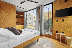 5 chambres, fer et planche à repasser, Wi-Fi, draps fournis