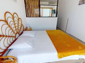 4 bedrooms, iron/ironing board, Internet - Beautiful house in Roses with pool near the beach AV 90 (Roses)