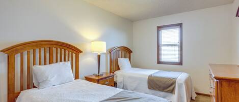 Strykjärn/strykbräda, internet och sängkläder