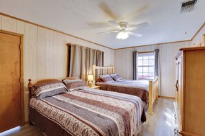2 多间卧室、办公桌、熨斗/熨衣板、旅行婴儿床