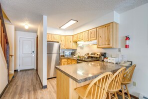 Fridge, microwave, stovetop, dishwasher - Heated Pool & Hot Tub! Winter Park Mtn Retreat (Winter Park)