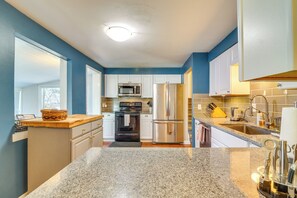 Fridge, microwave, stovetop, dishwasher - 2 Mi to Olde Town! Pet-Friendly Haven w/ Sunroom (Arvada)