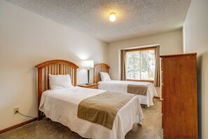 3 bedrooms, desk, iron/ironing board, Internet - Pool & Hot Tub! Hub for All-Season Winter Park Fun (Winter Park)