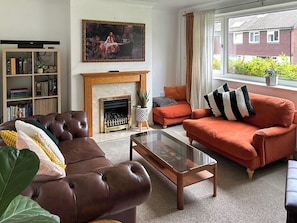 Living area - 3 bedroom accommodation in Uckfield (Uckfield)