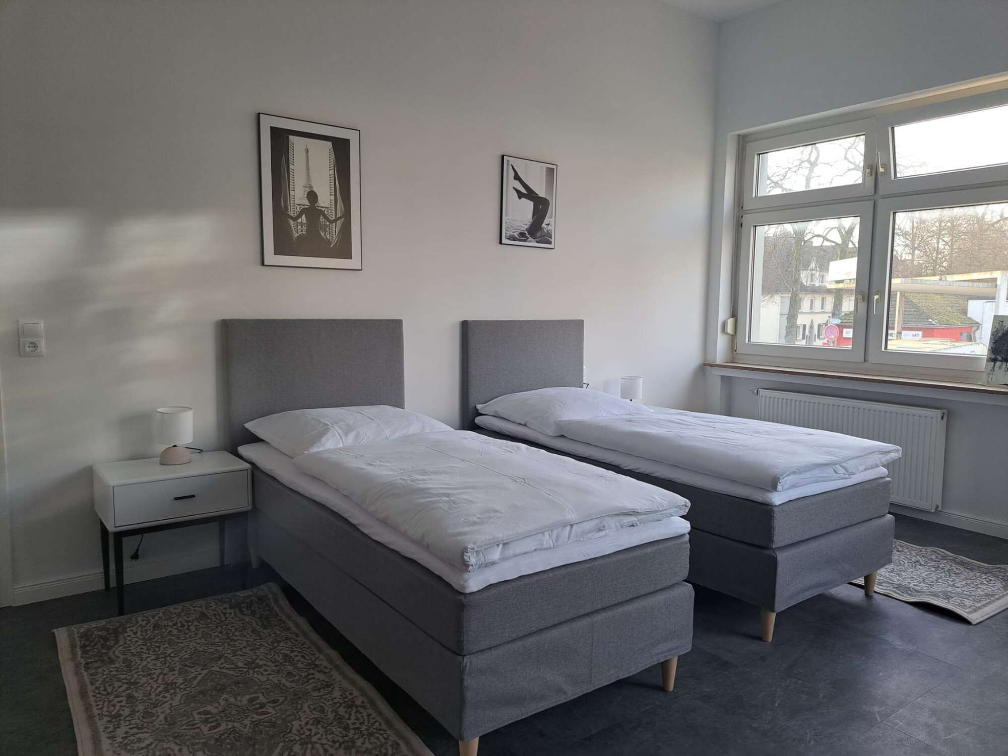 Desk, iron/ironing board, WiFi, bed sheets