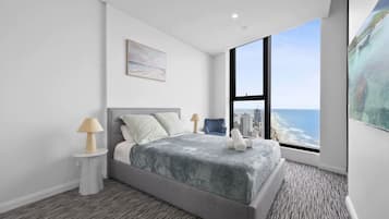 Skrivebord, strykejern/-brett, wi-fi og sengetøy