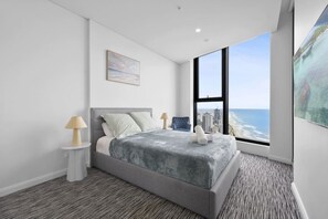 Skrivebord, strykejern/-brett, wi-fi og sengetøy