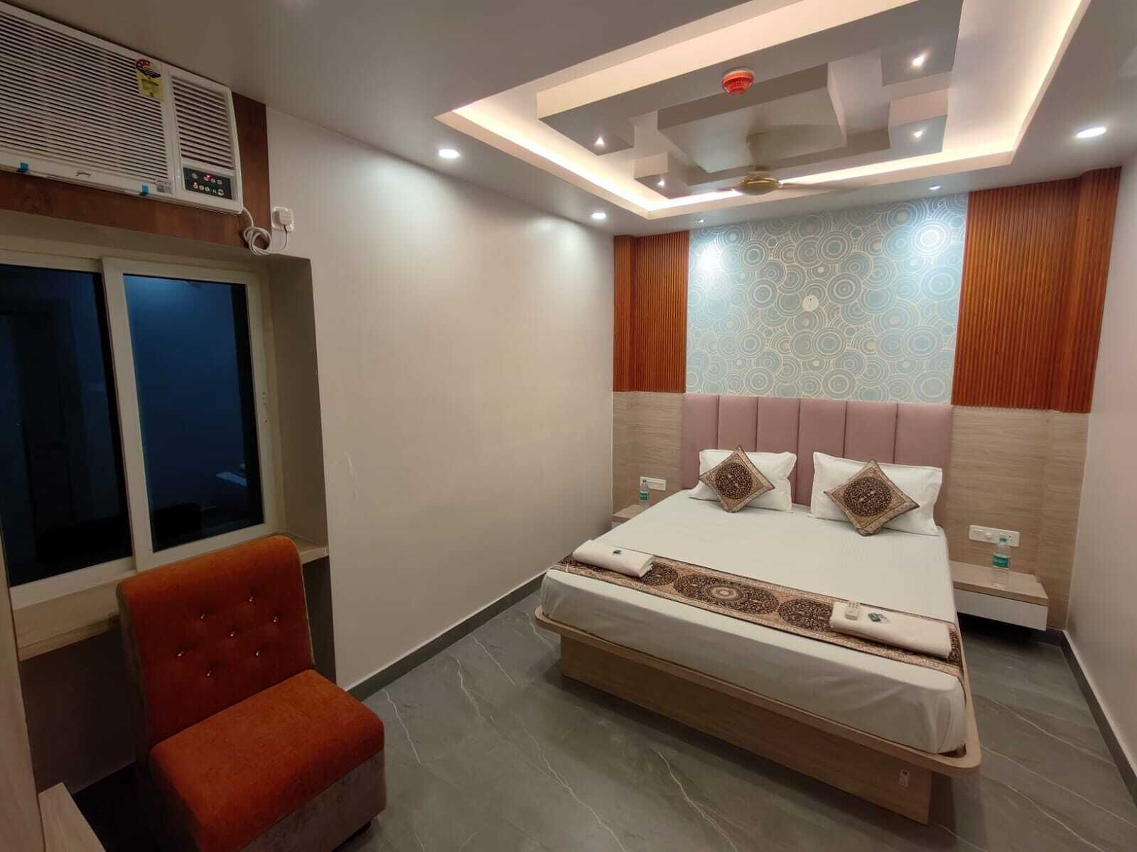 Quarto casal ou duplo luxo, vista para a cidade | Wi-Fi de cortesia