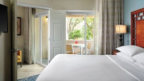 2 bedrooms, in-room safe, desk, iron/ironing board