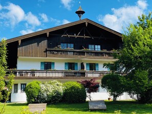 Exterior - Maisonette apartment 56 sqm one separate bedroom, two bathrooms and balcony, App. 12 (Aschau im Chiemgau)