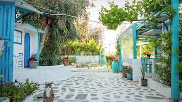 Superior Apartment, Garden View, Beachside | Exterior