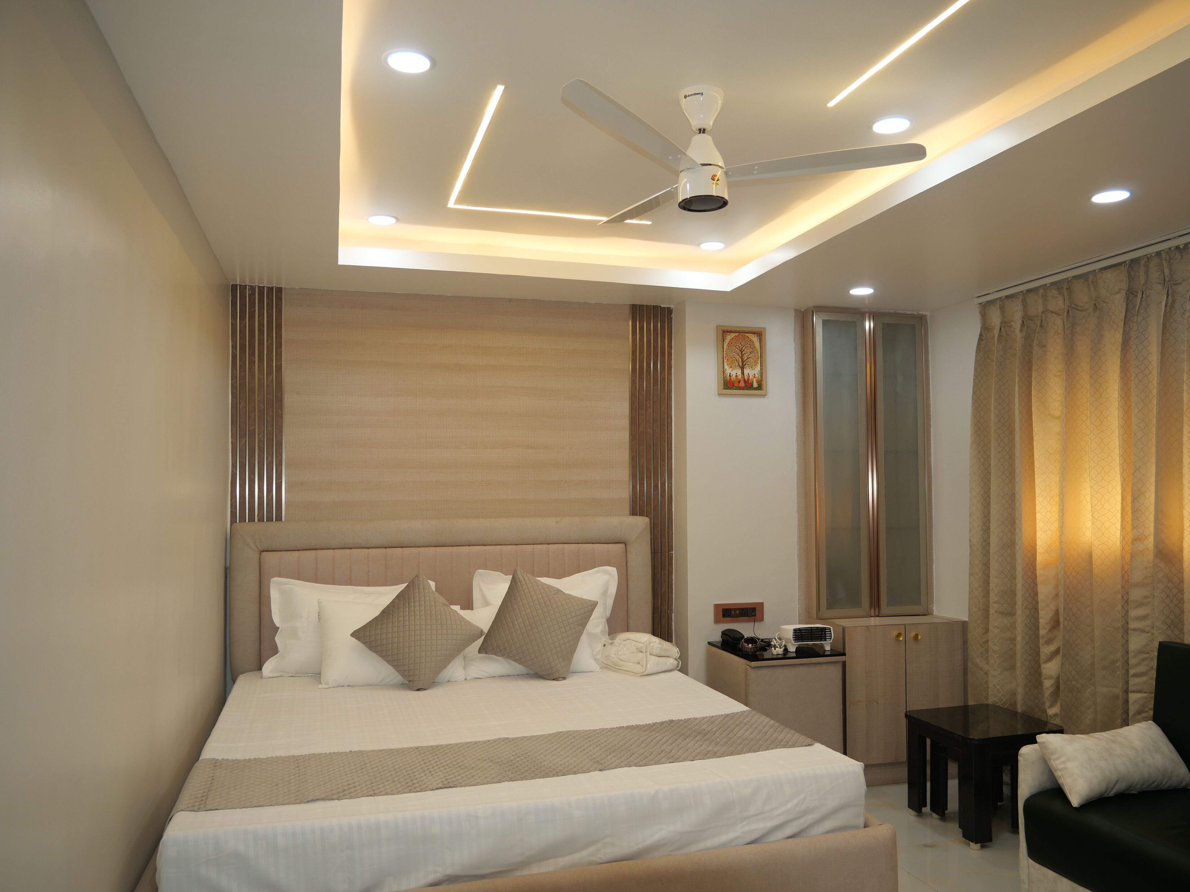 Deluxe Double Room | Premium bedding, memory foam beds, laptop workspace, free WiFi