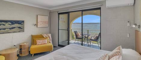 1 chambre, fer et planche Ă repasser, Wi-Fi, draps fournis