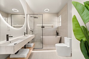 Toallas, jabón, papel de baño 