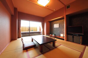 Japanese-style Quadruple Room, Sea View | In-room safe, iron/ironing board, free WiFi, wheelchair access