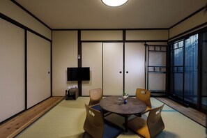 ベーシック ヴィラ | レストラン