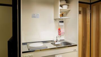 Basic Villa | Private kitchen | Mini-fridge, microwave, stovetop