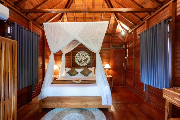 Deluxe Double Room, Balcony, Garden View