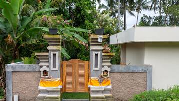 تفاصيل الفندق من الخارج