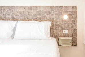 4 bedrooms, iron/ironing board, travel cot, free WiFi - Villa in Carovigno with 4 bedrooms sleeps 8 (Carovigno)
