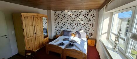 1 habitación y ropa de cama