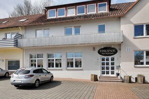 Exterior - Room 'Zimmer 2' with Balcony (Extertal)