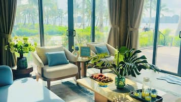 Familievilla, havutsikt | Oppholdsområde