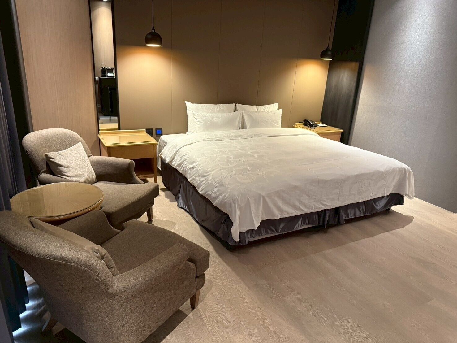 Quarto casal luxo, vista para o lago