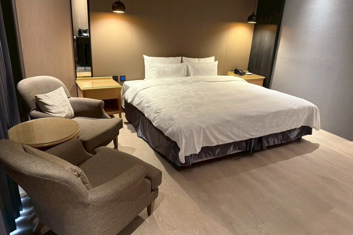 Deluxe Double Room, Lake View