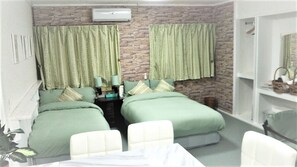 Room - Avenue Koza Hotel (Okinawa)