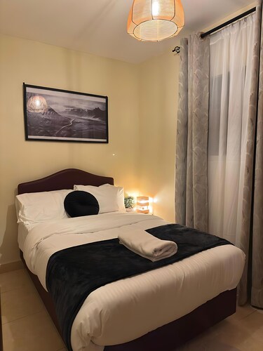 Frost Homes: Modern Family Comfort- Perfect for Long Stays