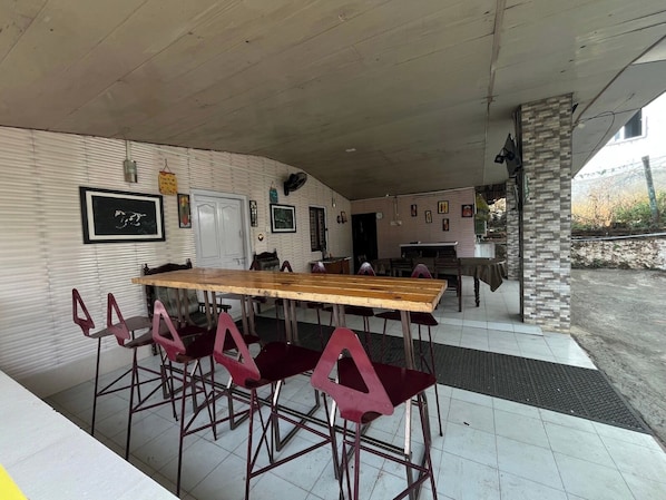 Outdoor dining - Olive Garden (Pollachi)