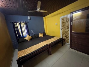 Elite Quadruple Room - Olive Garden (Valparai)