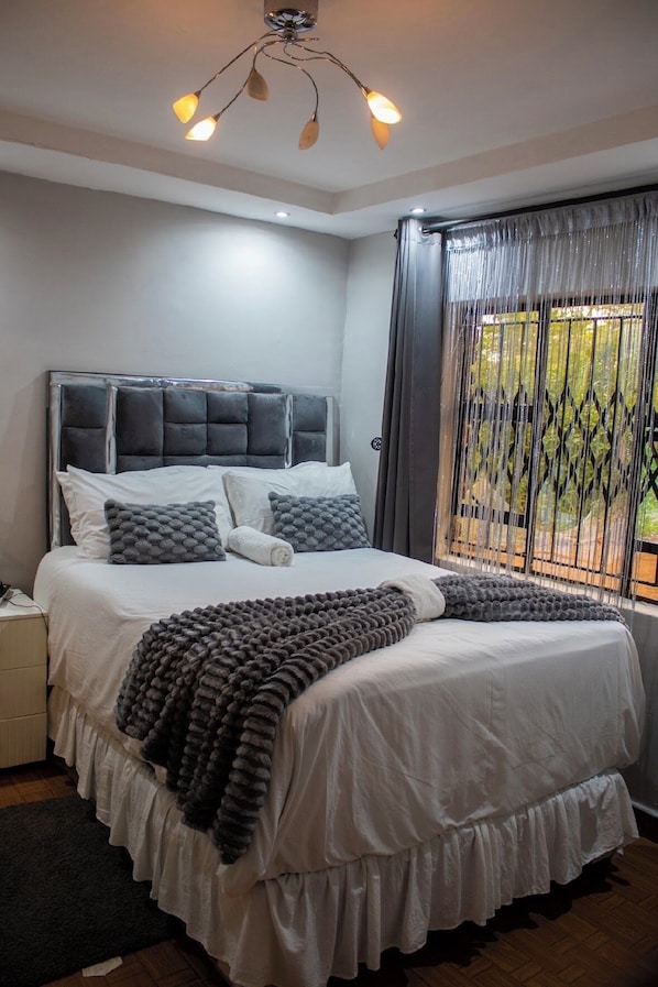 2 chambres, fer et planche à repasser, accès Internet