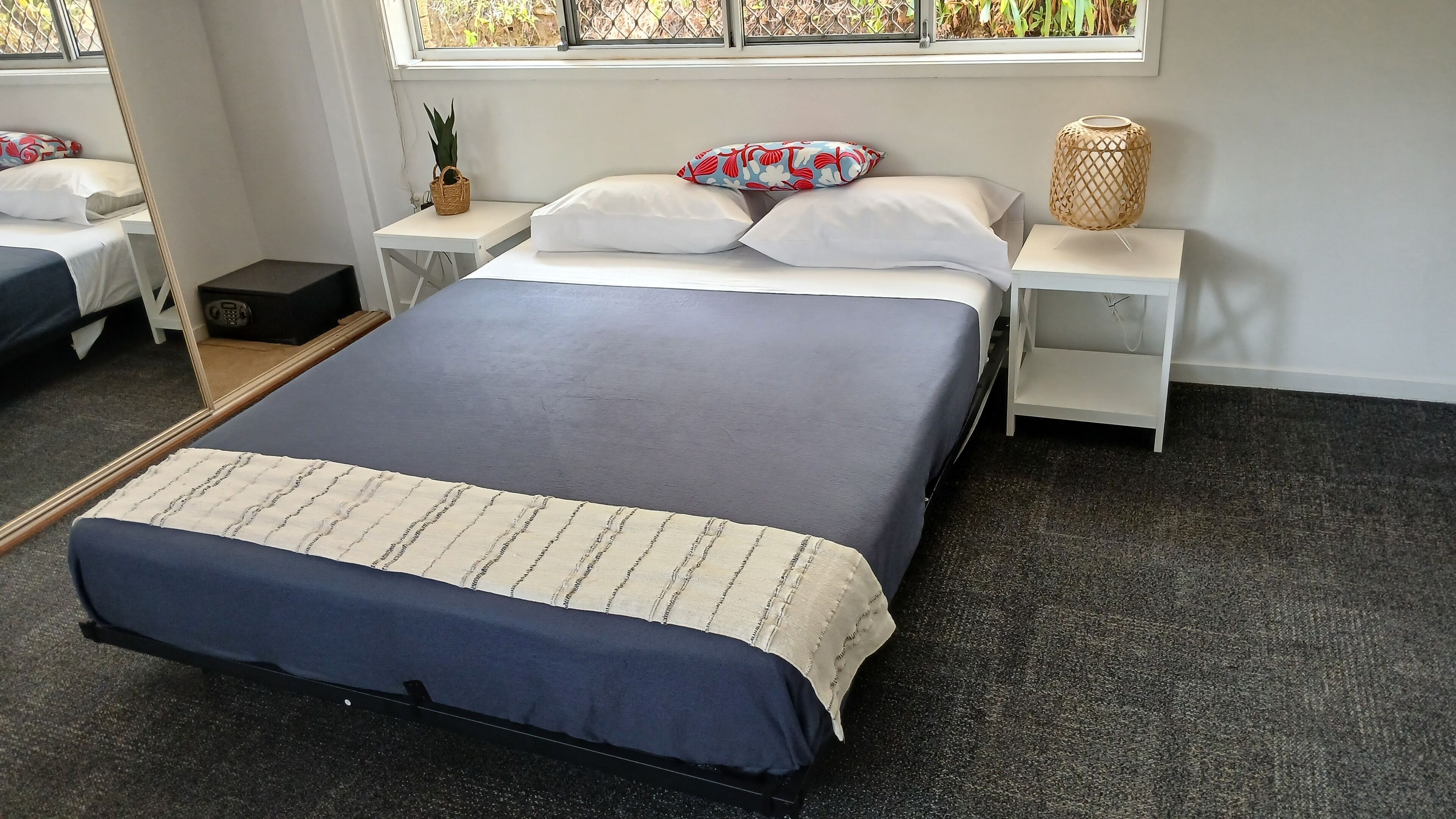 4 bedrooms, desk, iron/ironing board, free WiFi