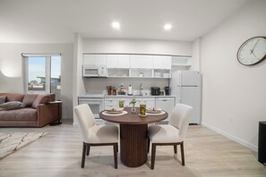Paper towels - Walk to Downtown! Modern Riverfront Loft (West Sacramento)