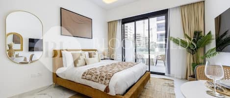 Apartment, Balcony, City View | Iron/ironing board, free WiFi